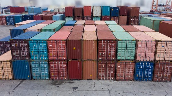 Prix container maritime : vos solutions adaptées en un clic !